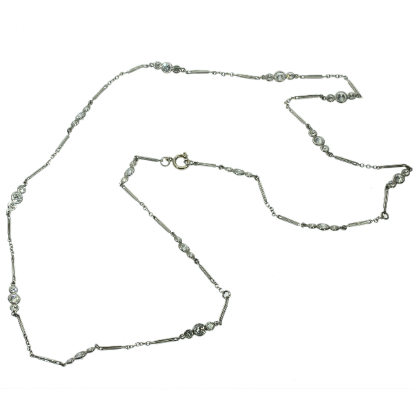 Most charming Art Deco platinum diamond necklace with diamond links